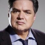 โอลิเวอร์ แพลตต์ (Oliver Platt)