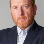 เอเดรียน สการ์โบโรห์ (Adrian Scarborough)