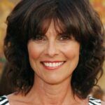 เอเดรียน บาร์โบ (Adrienne Barbeau)