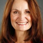 เบธ แกรนท์ (Beth Grant)