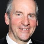 คริส บาร์รี (Chris Barrie)