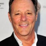 คริส มัลคีย์ (Chris Mulkey)