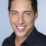 คริส วิโอเล็ตต์ (Chris Violette)