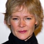 แคลร์ โฮล์แมน (Clare Holman)