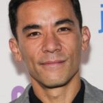 คอนราด ริคาโมร่า (Conrad Ricamora)
