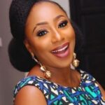 ดาโคเร เอกบูซอน-อาคานเด (Dakore Egbuson-Akande)