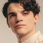 เอ็ดเวิร์ด บลูเมล (Edward Bluemel)