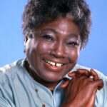 เอสเธอร์ โรลล์ (Esther Rolle)