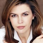 ฟิโนล่า ฮิวจ์ (Finola Hughes)