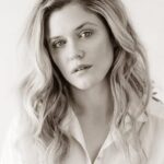 แฮเรียต ไดเออร์ (Harriet Dyer)