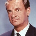 เจมส์ เกรกอรี่ (James Gregory)