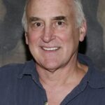 เจฟฟรีย์ เดอมันน์ (Jeffrey DeMunn)
