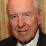 จิม โลเวลล์ (Jim Lovell)