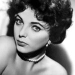 โจน คอลลินส์ (Joan Collins)