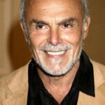 จอห์น แซกซัน (John Saxon)