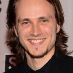 โจนาธาน แจ็คสัน (Jonathan Jackson)