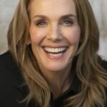 จูลี่ ฮาเกอร์ตี้ (Julie Hagerty)
