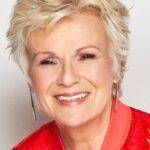 จูลี่ วอลเตอร์ส (Julie Walters)
