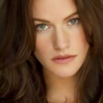 เคลลี่ โอเวอร์ตัน (Kelly Overton)