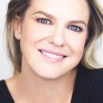 ลาริสสา โอเลย์นิค (Larisa Oleynik)