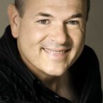 ลาร์รี่ มิลเลอร์ (Larry Miller)