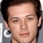 ลีโอ ฮาวเวิร์ด (Leo Howard)