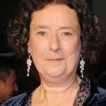 ลินดา บาสเซตต์ (Linda Bassett)