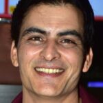 มานัว คอล (Manav Kaul)