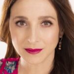 มาริน ฮิงเคิล (Marin Hinkle)