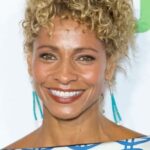 มิเชลล์ เฮิร์ด (Michelle Hurd)
