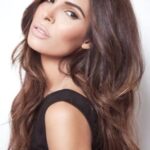นาดีน เบลัซเกซ (Nadine Velazquez)