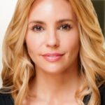 โอลิเวีย ดาโบ (Olivia d'Abo)
