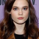 อูน่า ลอเรนซ์ (Oona Laurence)