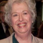 พอลลี่ ฮอลลิเดย์ (Polly Holliday)
