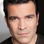 ริคาร์โด้ ชาบีร่า (Ricardo Chavira)
