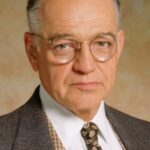 ริชาร์ด ไดซาร์ท (Richard Dysart)