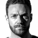 รอสส์ มาร์ควานด์ (Ross Marquand)