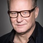 สเตลแลน สการ์สการ์ด (Stellan Skarsgård)