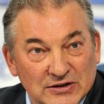 วลาดิสลาฟ เทรเทียก (Vladislav Tretiak)