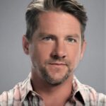 แซ็กคารี ไนท์ตัน (Zachary Knighton)