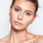อาลี มิชัลกา (Aly Michalka)