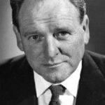เบอร์นาร์ด ลี (Bernard Lee)