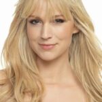 เบธ รีสกราฟ (Beth Riesgraf)