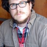 คาเมรอน บริตตัน (Cameron Britton)