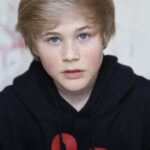 เคซีย์ ซิมป์สัน (Casey Simpson)