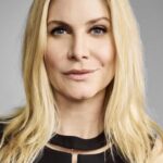 เอลิซาเบธ มิตเชลล์ (Elizabeth Mitchell)