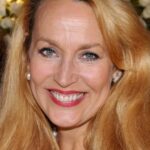 เจอร์รี่ ฮอลล์ (Jerry Hall)