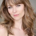 แคท สจ๊วต (Kat Stewart)