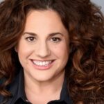 มาริสสา จาเร็ต วิโนเคอร์ (Marissa Jaret Winokur)
