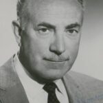 เรย์มอนด์ เบลีย์ (Raymond Bailey)